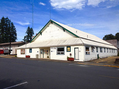 Street view of Toledo City Hall.
